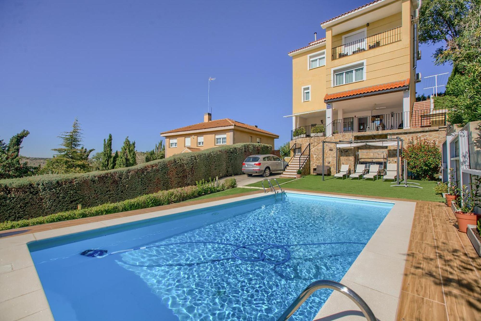 Chalet Con Piscina En Aranjuez Exterior foto