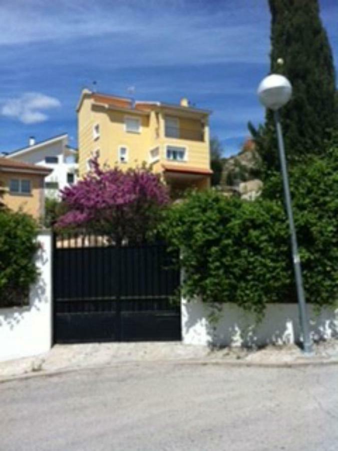Chalet Con Piscina En Aranjuez Exterior foto